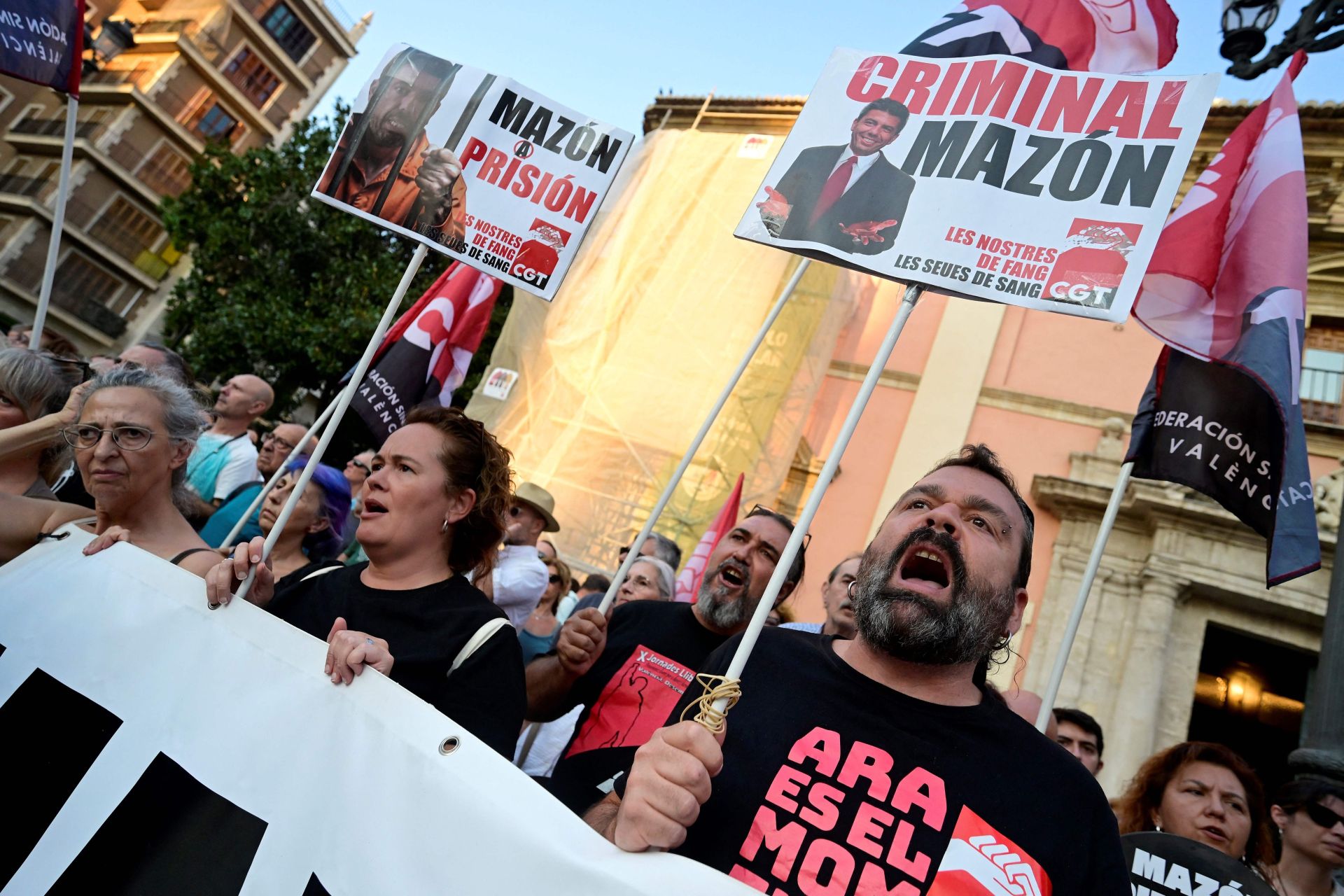 FOTOS | La décima manifestación contra Mazón en Valencia, diez meses después de la dana