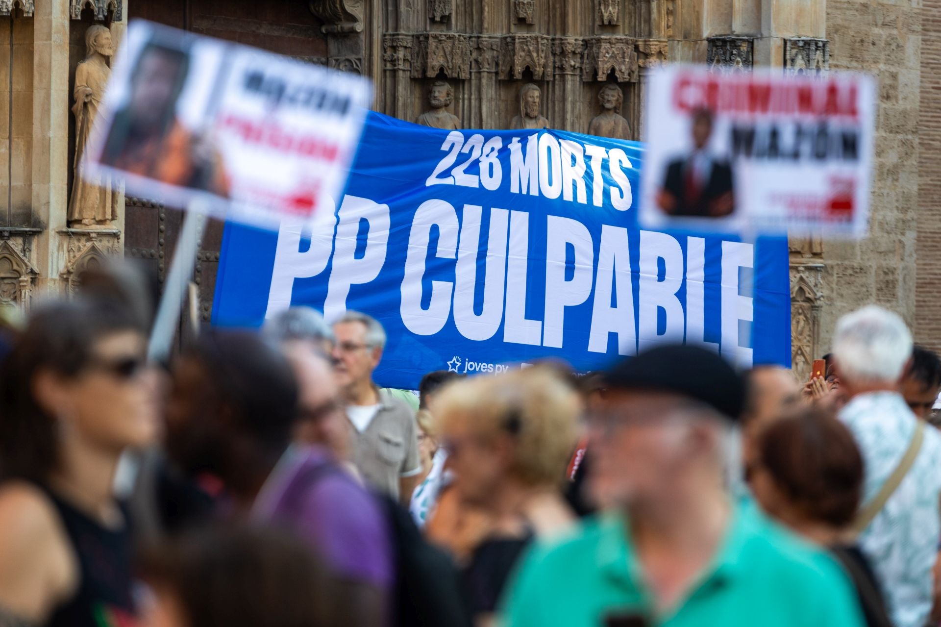 FOTOS | La décima manifestación contra Mazón en Valencia, diez meses después de la dana