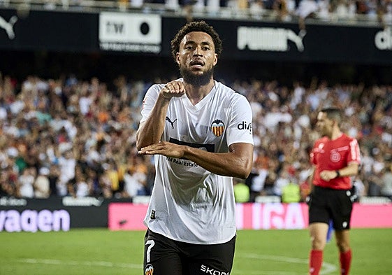 Danjuma, tras hacer el segundo gol para el Valencia.