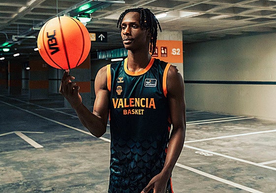 La segunda equipación del Valencia Basket 25/26.