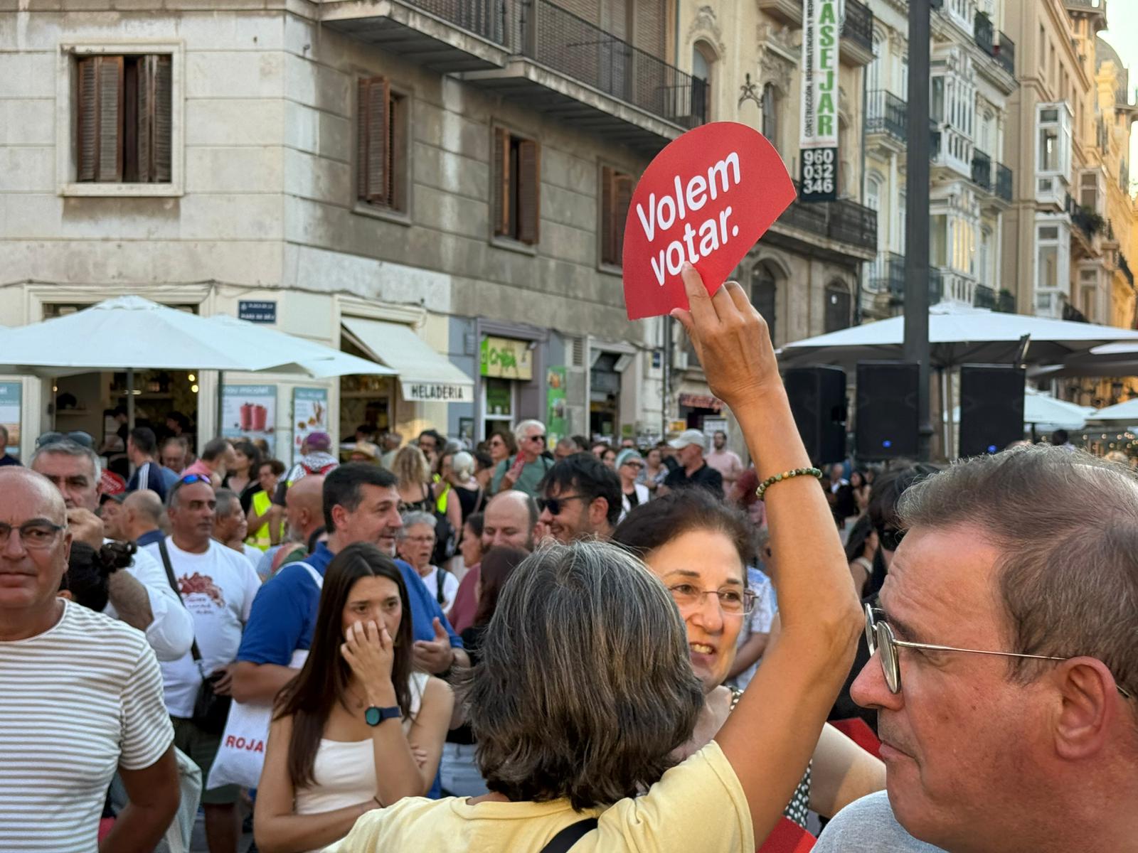 FOTOS | La décima manifestación contra Mazón en Valencia, diez meses después de la dana