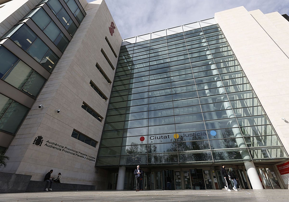 Vista del edificio de la Ciudad de la Justicia de Valencia.
