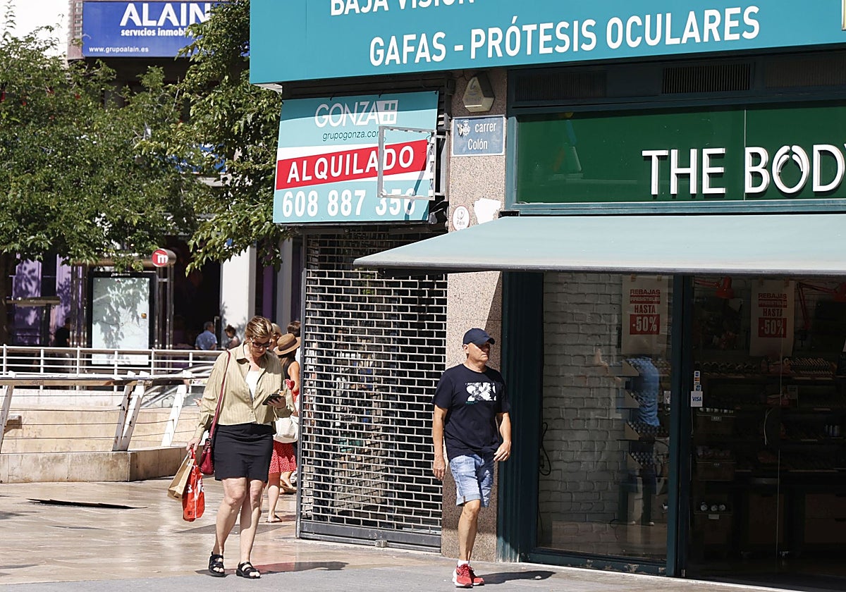 Locales comerciales del centro de la ciudad.