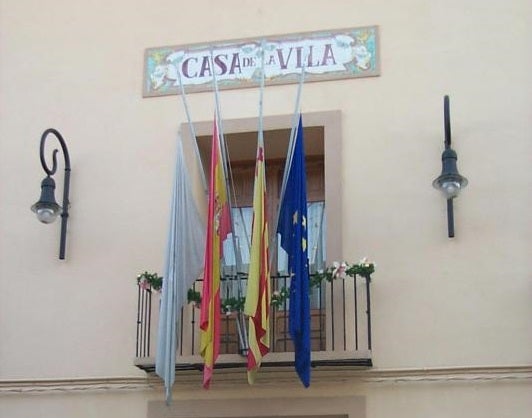 Fachada del Ayuntamiento de Canals.