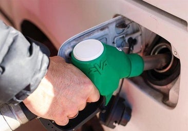 Colapso en una gasolinera de Valencia al anunciar combustible a 0,13 euros