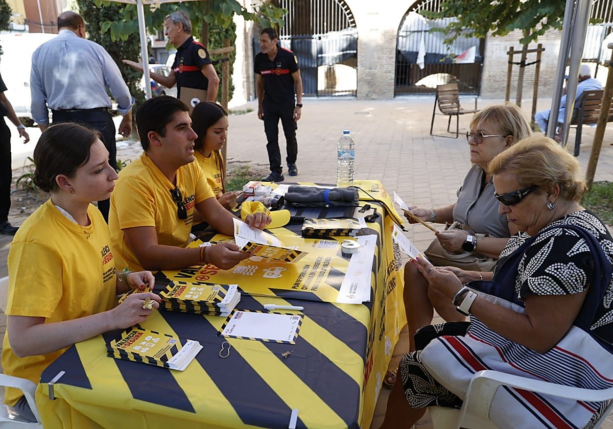 Campaña de información ante emergencias. en la pedanía de La Torre.