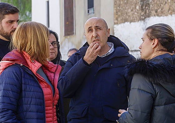 El presidente de la CHJ, Miguel Polo, en la visita a un barranco de Alginet afectado por la dana en una imagen de archivo.