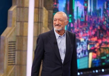 Pérez-Reverte, contundente sobre la inmigración: «No podemos aplaudir a los bárbaros y querer que no molesten»