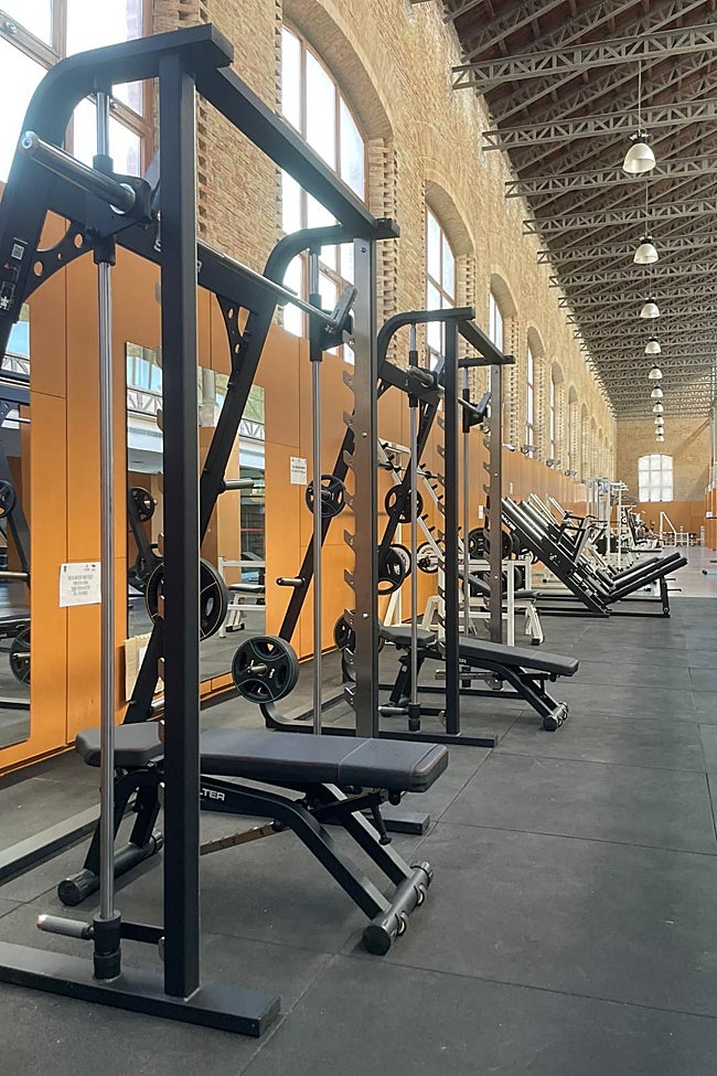 Sala de musculación de la Petxina, con nuevo material.