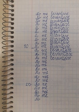 Imagen - Castigo ochentero al exalumno de Agustinos: copiar muchas veces una idea en la libreta.