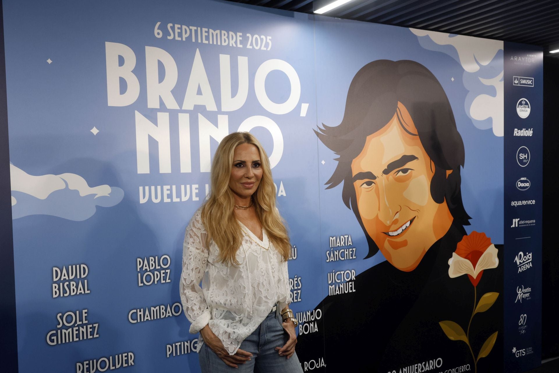 FOTOS | Los artistas pasan por el &#039;photocall&#039; en el estreno del Roig Arena