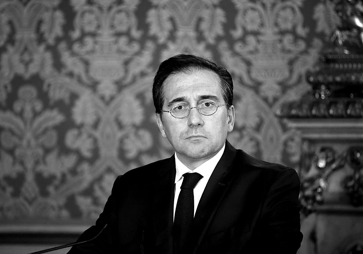 Albares, persona 'non grata'