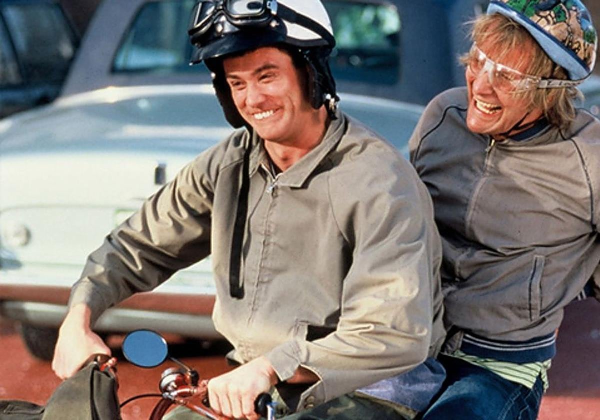 Una escena de la película 'Dos tontos muy tontos'.