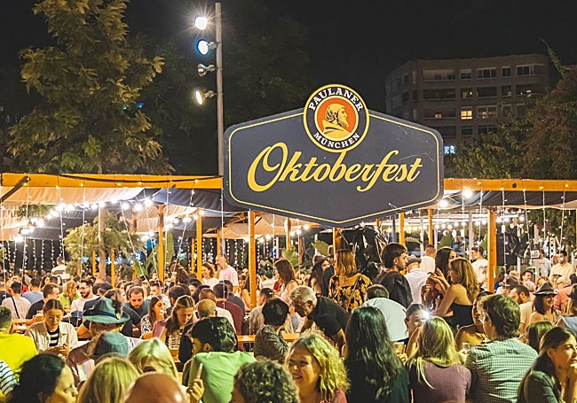 Recinto cervecero en el Puestro de Valencia.