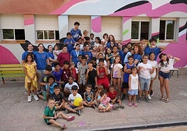 Participantes en algunas de las actividades estivales de Mislata.