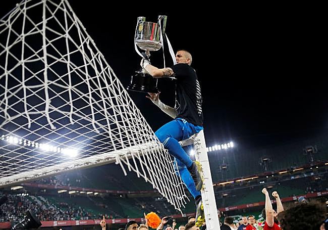Jaume Doménech, tras ganar la Copa del Rey con el Valencia en 2019.