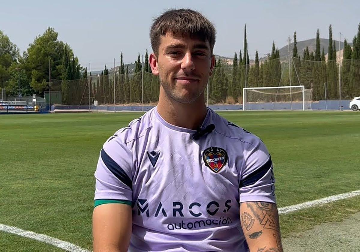 Iker Losada, con el Levante.