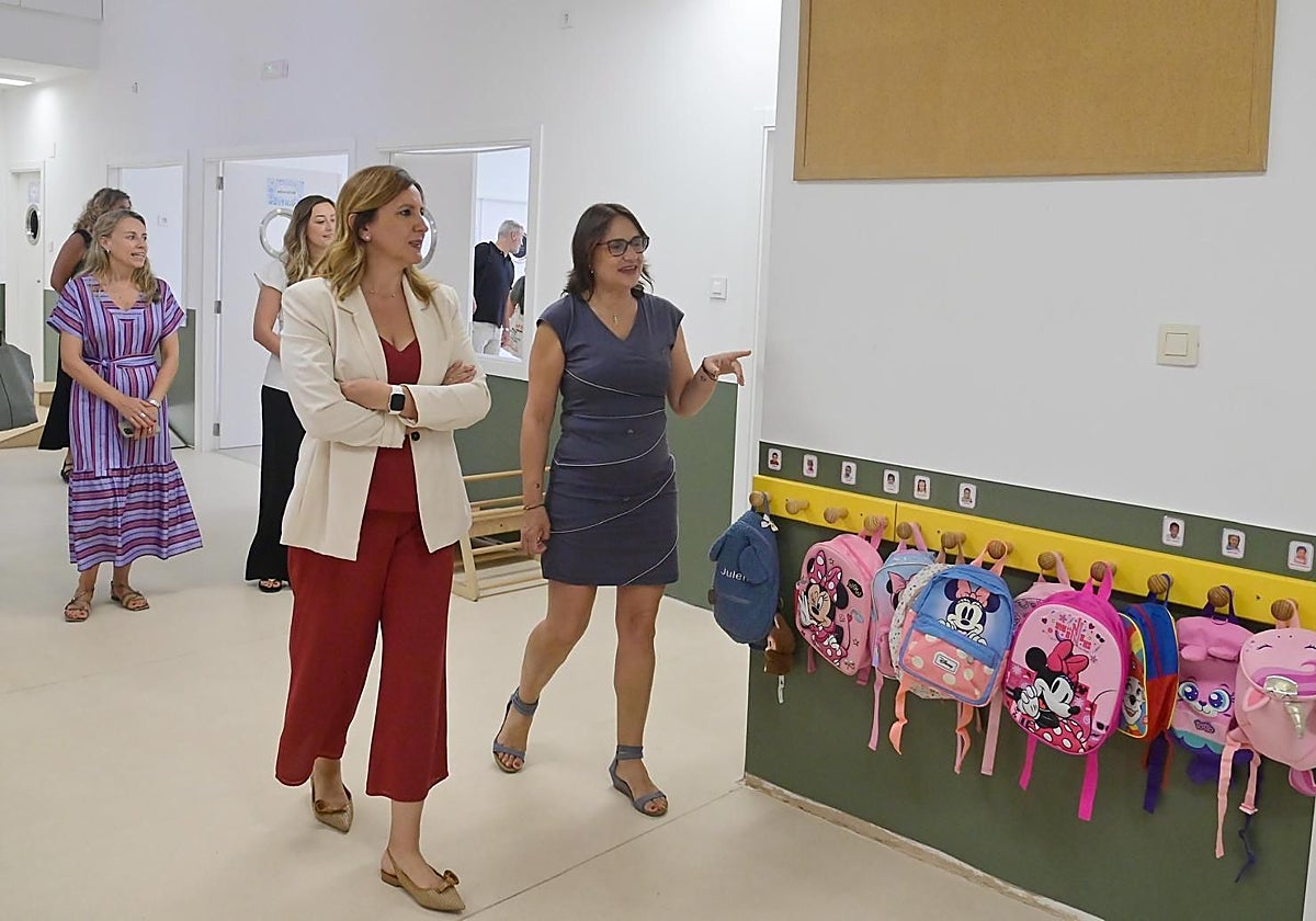 VIsita de la alcaldesa de Valencia, María José Catalá, a la escoleta Solc.