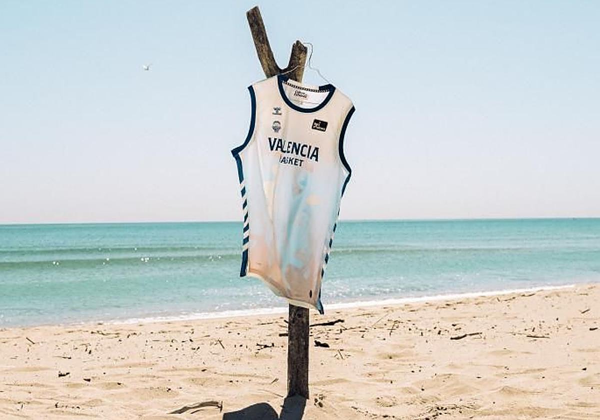 La tercera equipación del Valencia Basket para la temporada 2025-26.