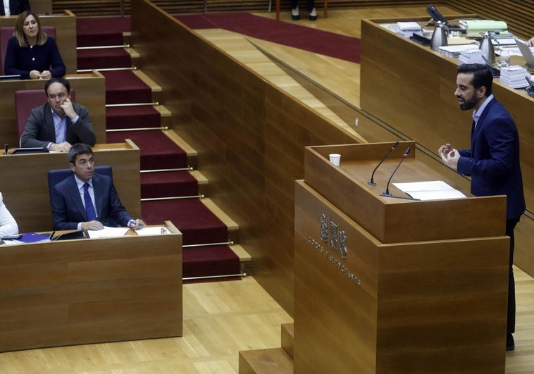 La izquierda critica que Mazón va a Les Corts 81 días después... cuatro más que Puig en 2022