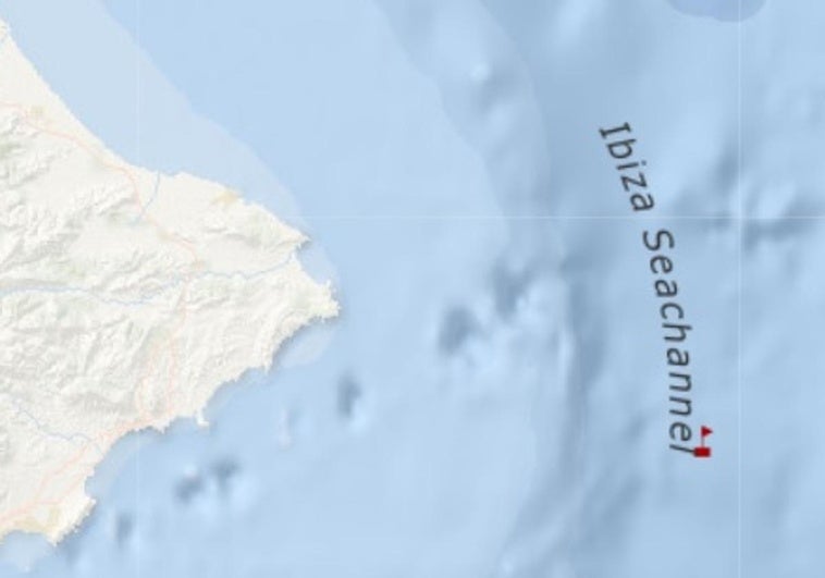 Interceptan una patera llena de menores subsaharianos frente a la costa de Calpe