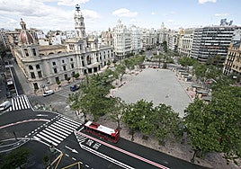 Vista aérea de la plaza del Ayuntamiento, durante las obras de peatonalización.