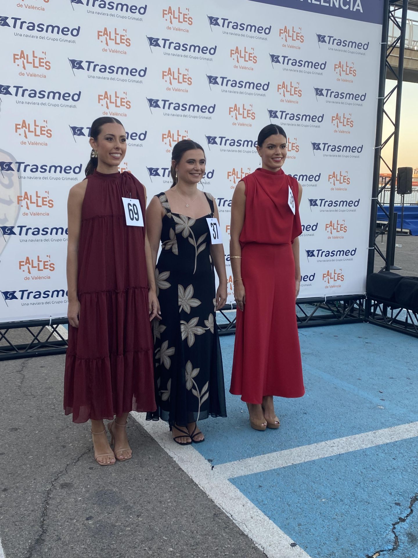 FOTOS | La presentación de las 146 aspirantes a Falleras Mayores de Valencia 2026