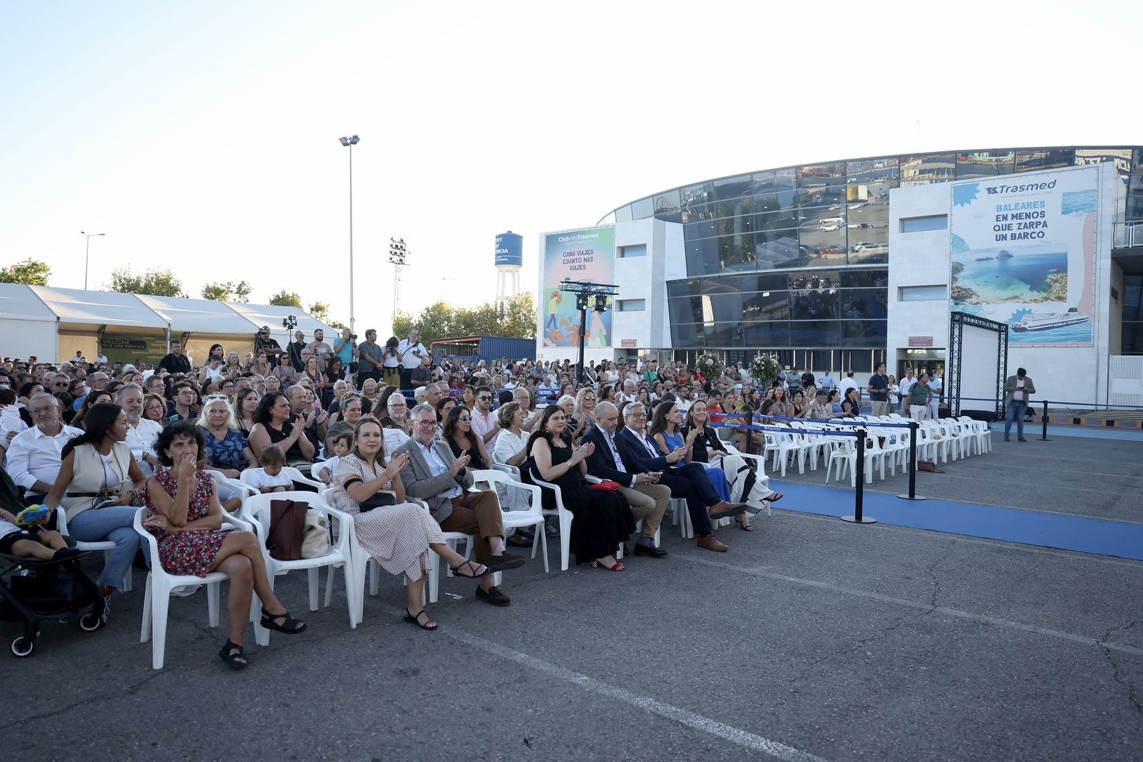 FOTOS | La presentación de las 146 aspirantes a Falleras Mayores de Valencia 2026