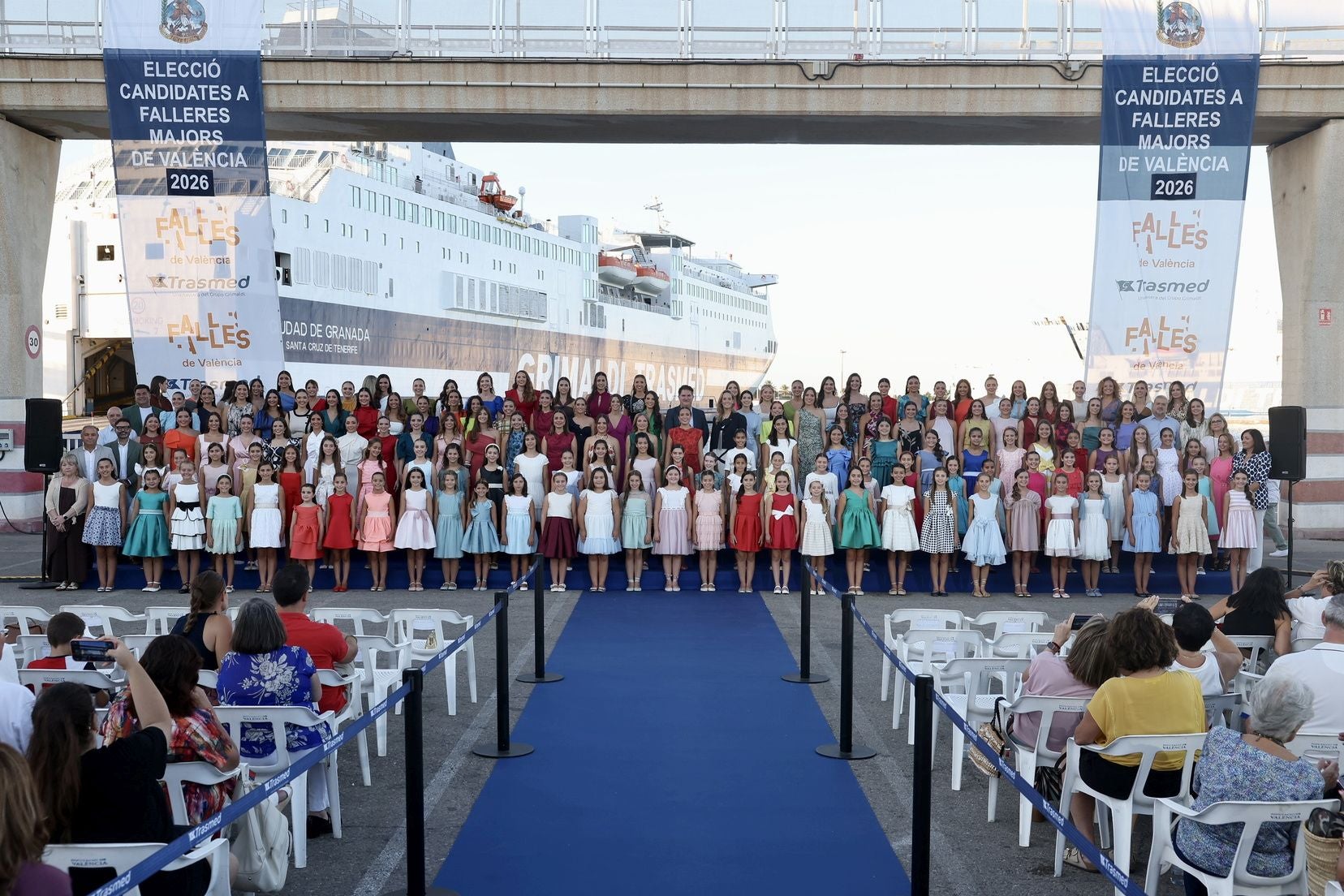FOTOS | La presentación de las 146 aspirantes a Falleras Mayores de Valencia 2026