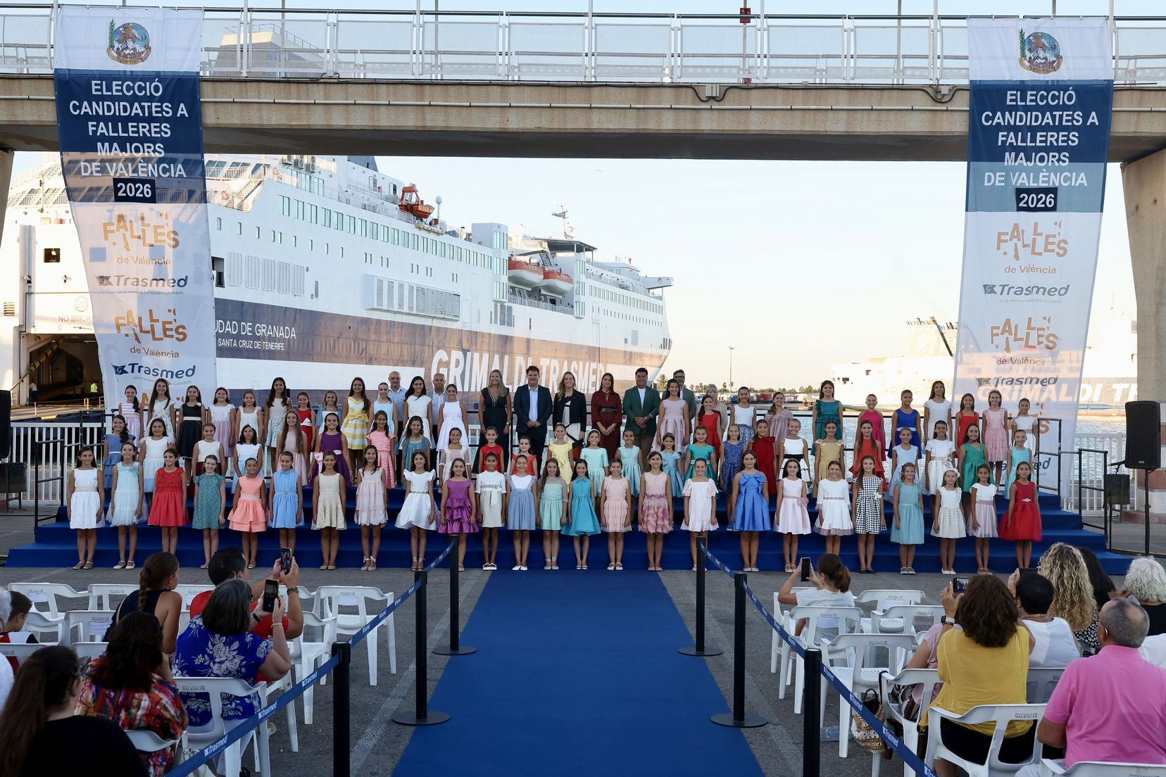 FOTOS | La presentación de las 146 aspirantes a Falleras Mayores de Valencia 2026