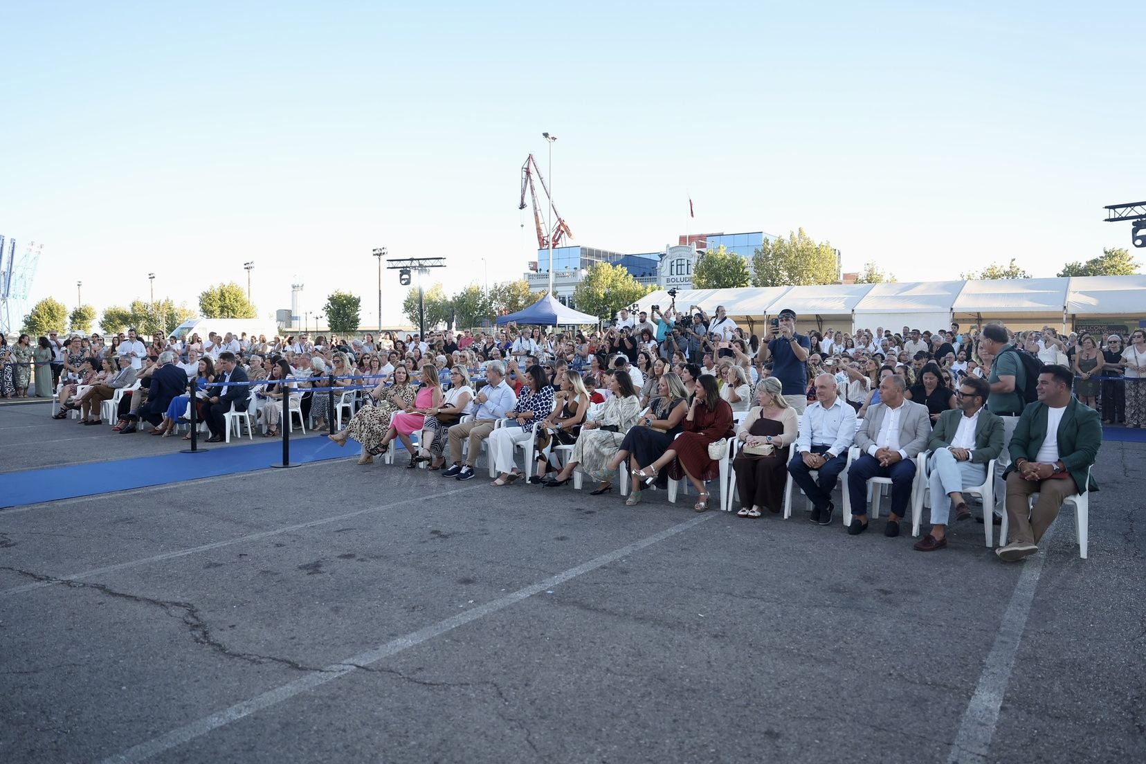 FOTOS | La presentación de las 146 aspirantes a Falleras Mayores de Valencia 2026