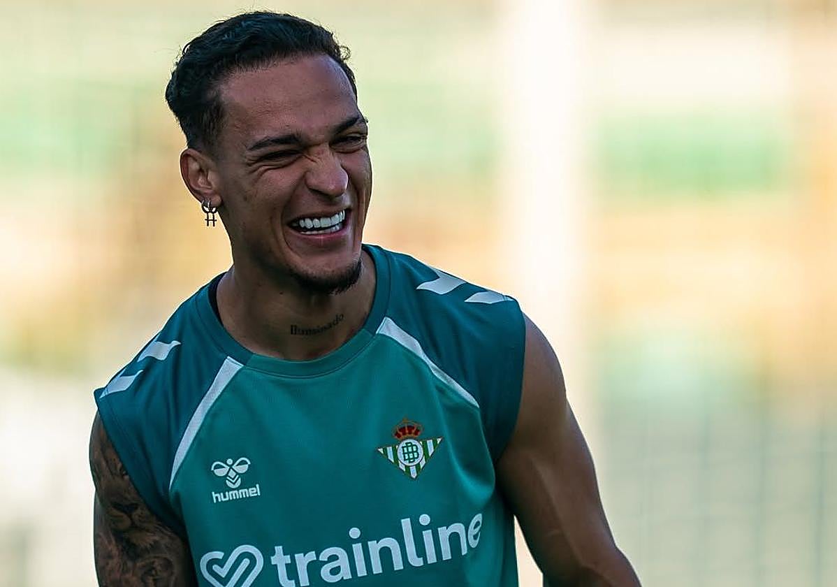 Antony, en un entrenamiento como verdiblanco.