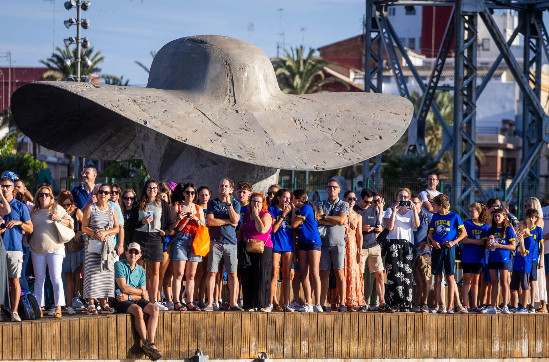Búscate en la Travesía a nado del Puerto de Valencia de este sábado