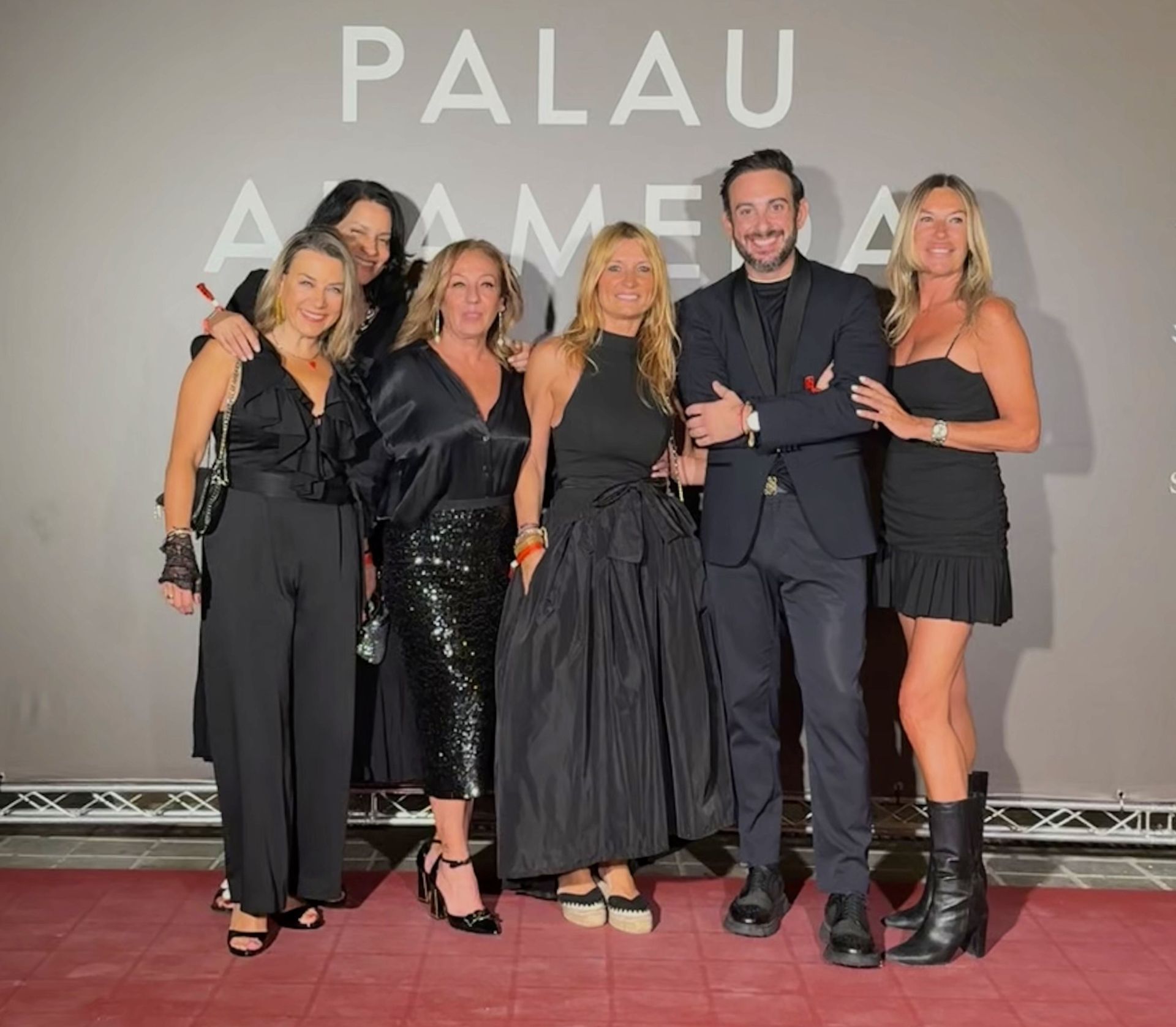 Irene Rico, Cristina Egido, Aurora Martí, Kake Miralles, Alberto Aibar, Ana Hidalgo, Mara Vicente y María Abradelo.