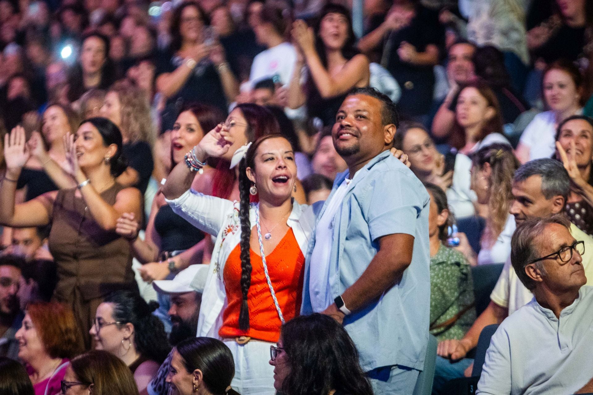 El Roig Arena de Valencia vibra con Camilo
