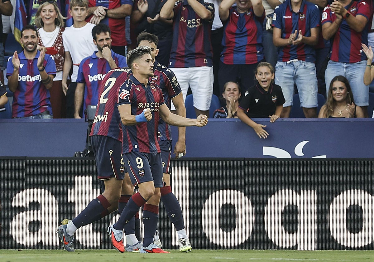 Iván Romero, tras hacer el 1-0 en favor del Levante.