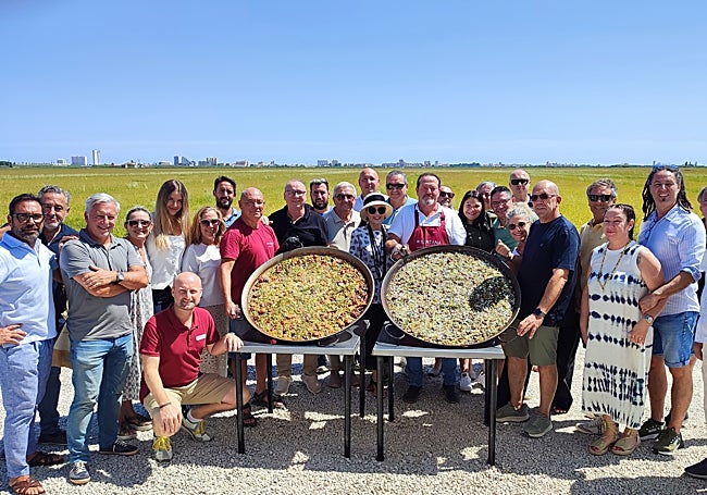 Algunos participantes del encuentro paellero.
