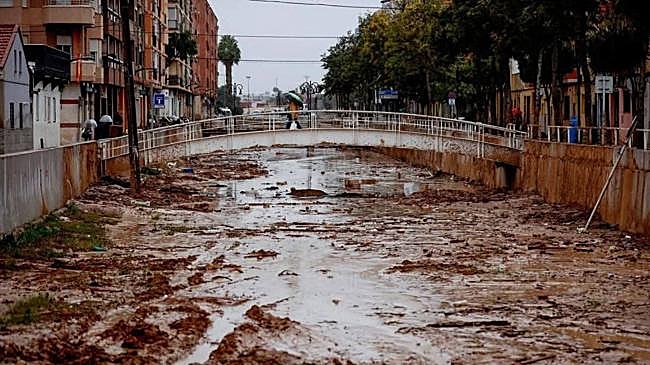 Imagen antes - La Saleta tras la dana y en la actualidad.