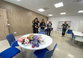 Visita de la alcaldesa de Valencia, María José Catalá al centro integral para la prevención de la violencia de género del grupo Gama.