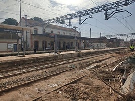 Estado de las vías en Algemesí tras la dana.