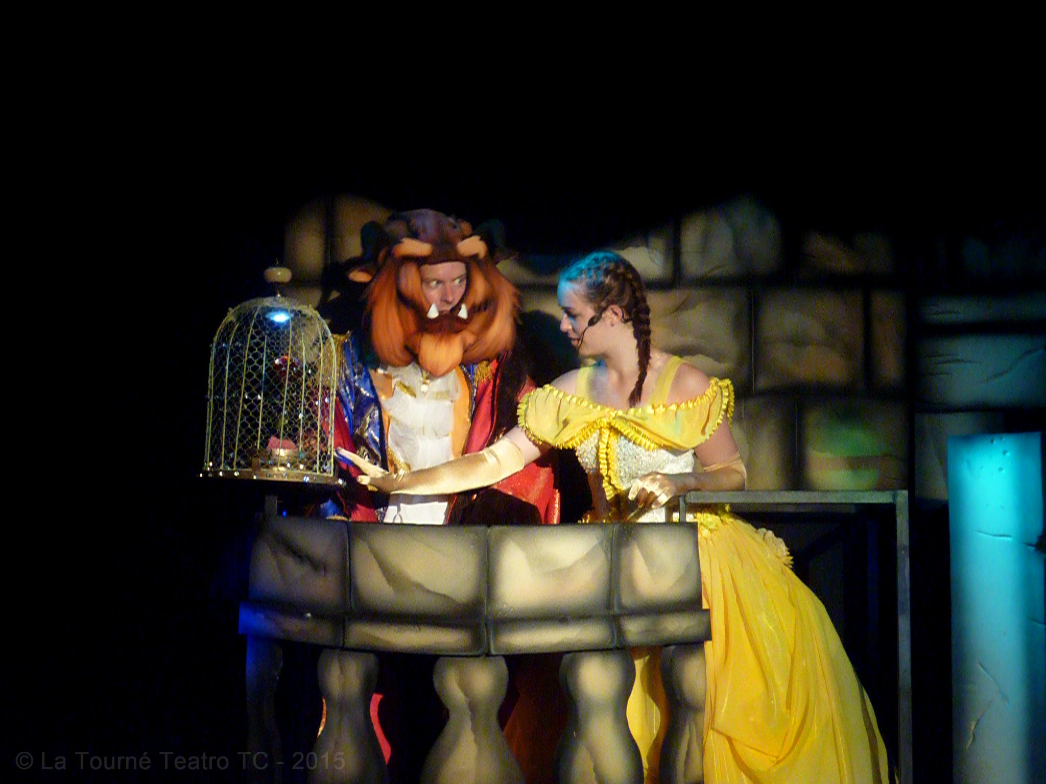 La bella y la bestia.