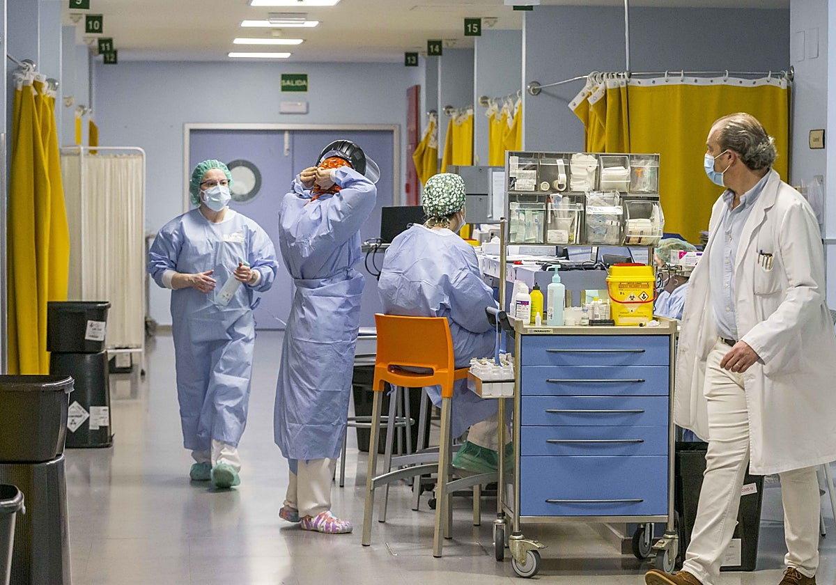 Personal sanitario en un hospital.