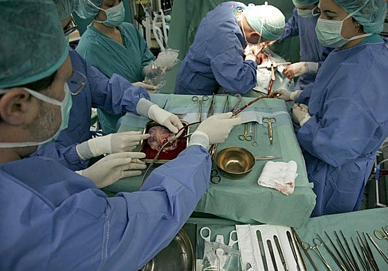 Intervención de un trasplante de corazón.