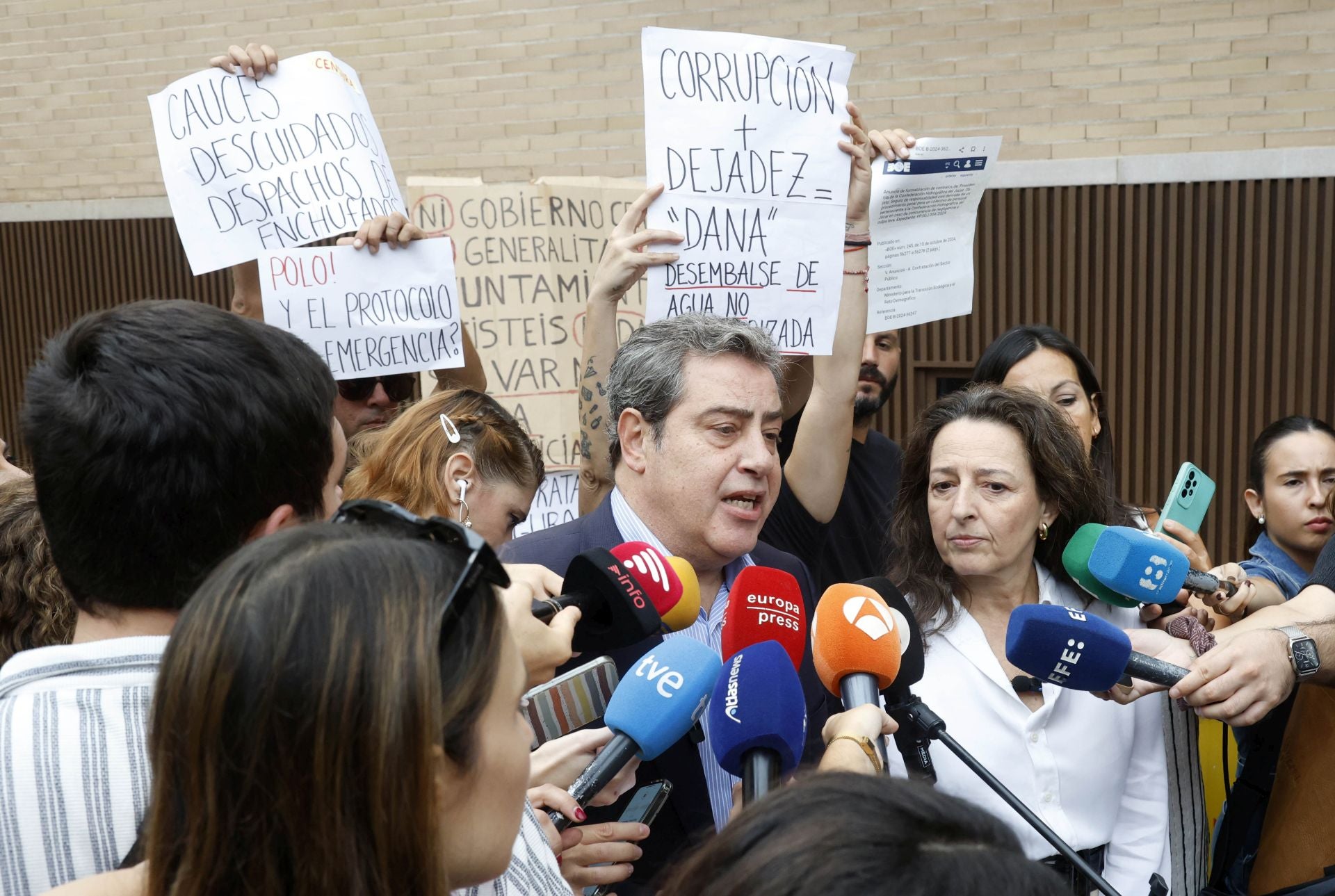 FOTOS | El presidente de la CHJ ante la jueza de la dana