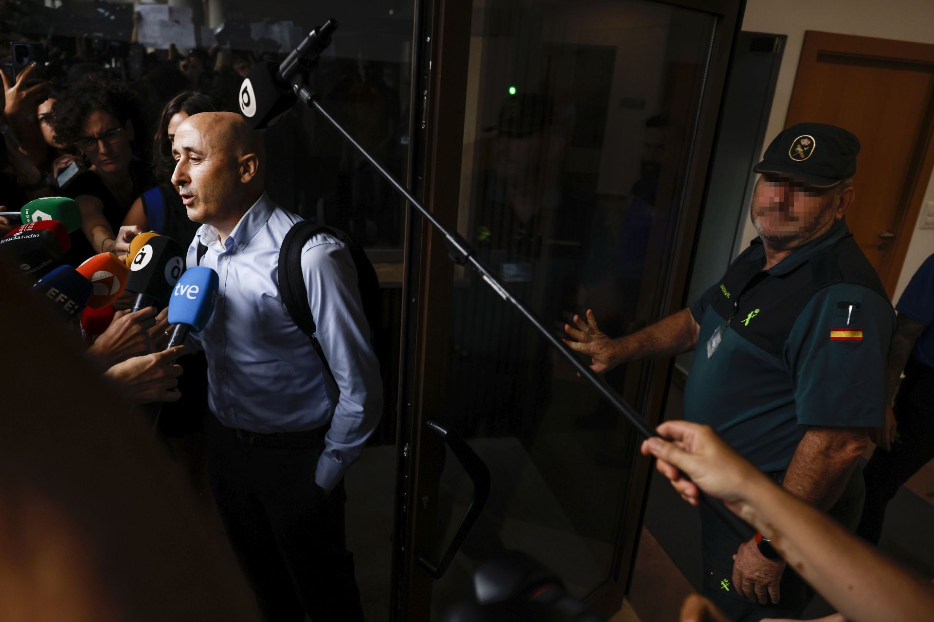 FOTOS | El presidente de la CHJ ante la jueza de la dana