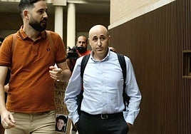 Miguel Polo, a su llegada a los juzgados.