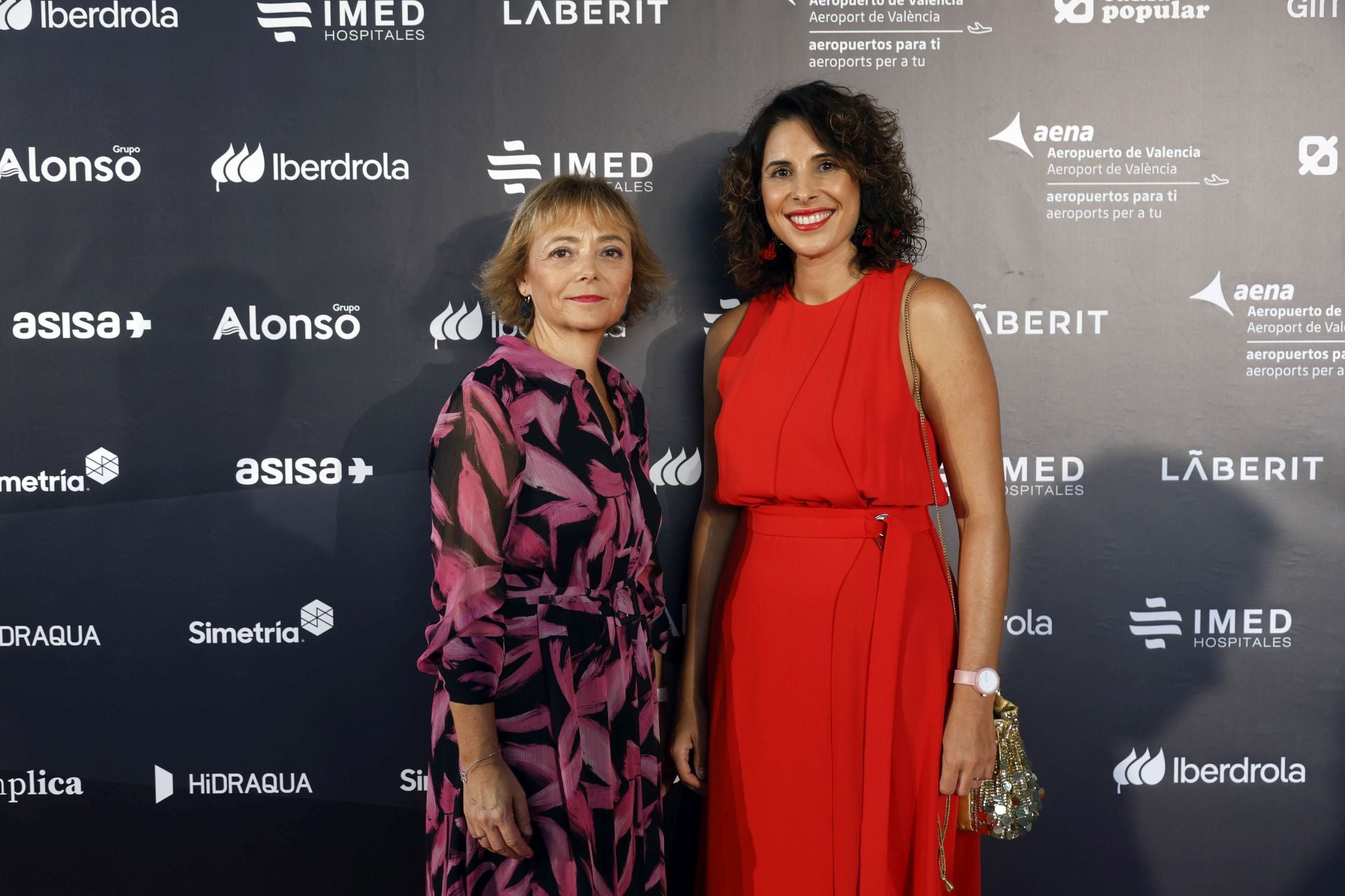 Consuelo Campo, segunda teniente de alcalde y Cristina Mora, alcaldesa de Quart de Poblet.