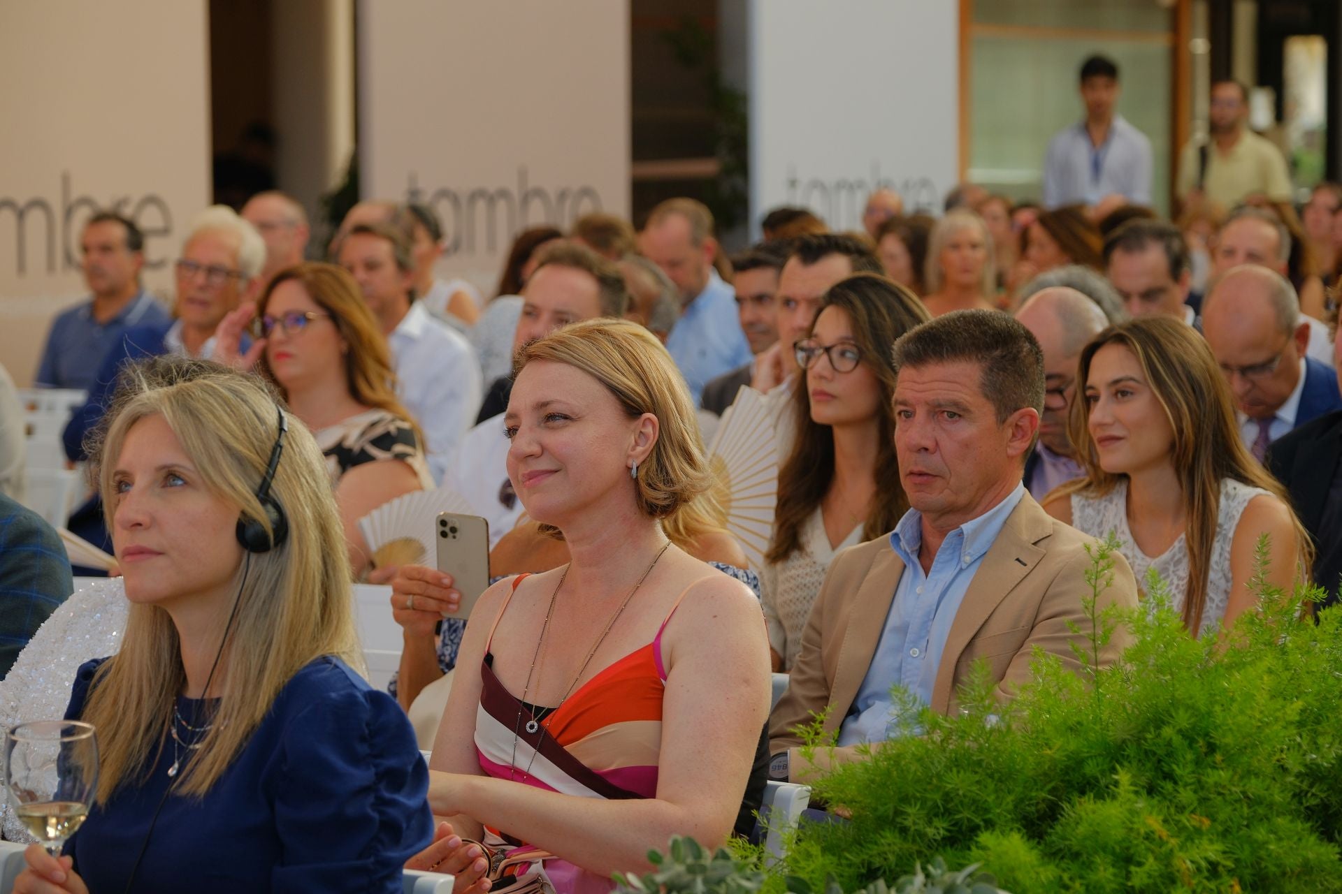 La clínica de fertilidad Tambre abre sus puertas en Alicante con una velada para recordar