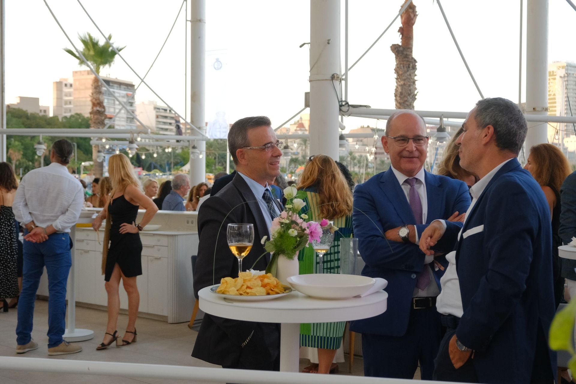 La clínica de fertilidad Tambre abre sus puertas en Alicante con una velada para recordar