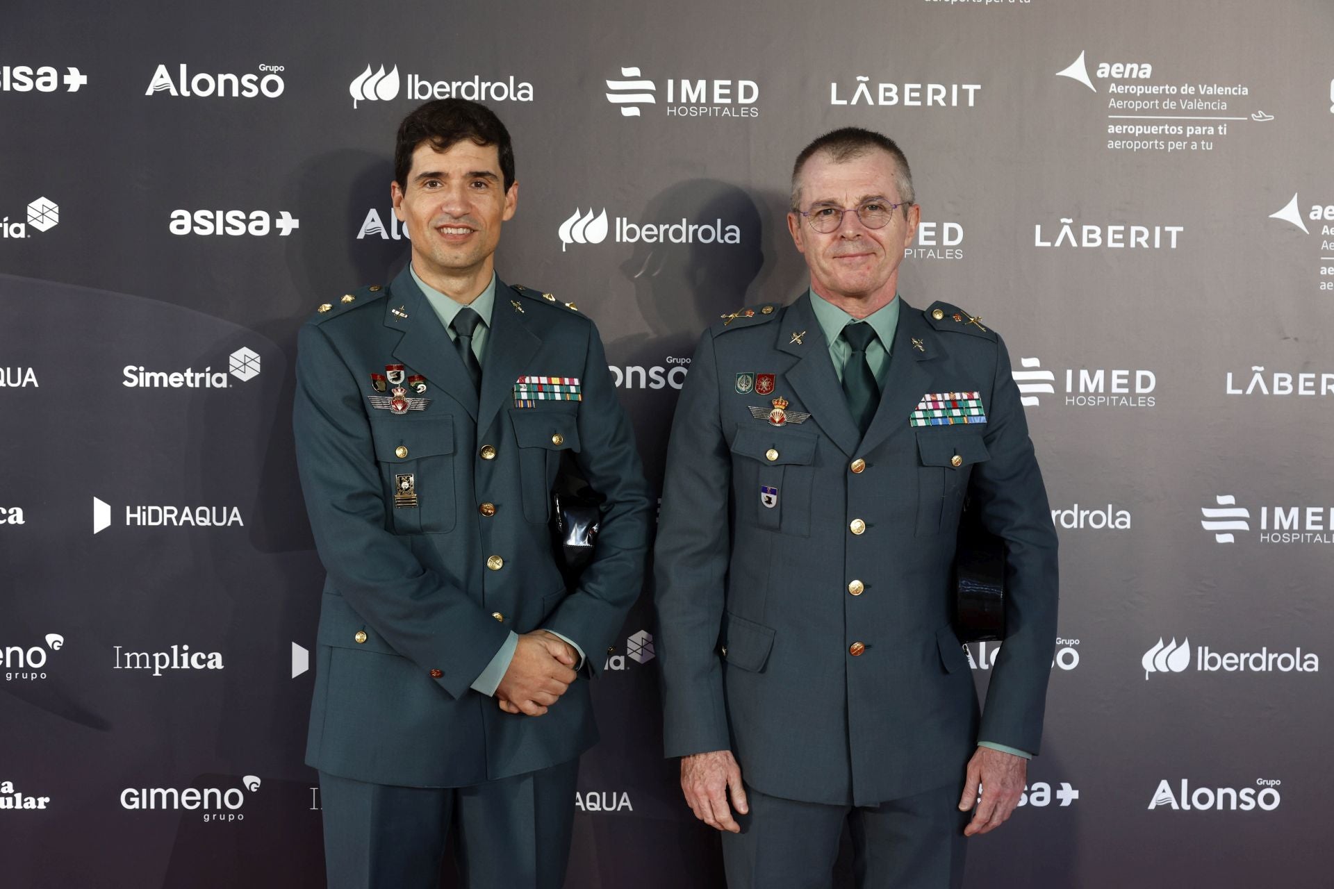 El teniente coronel Jairo Torres y el general de brigada de la Guardia Civil Arturo Prieto Bozec.